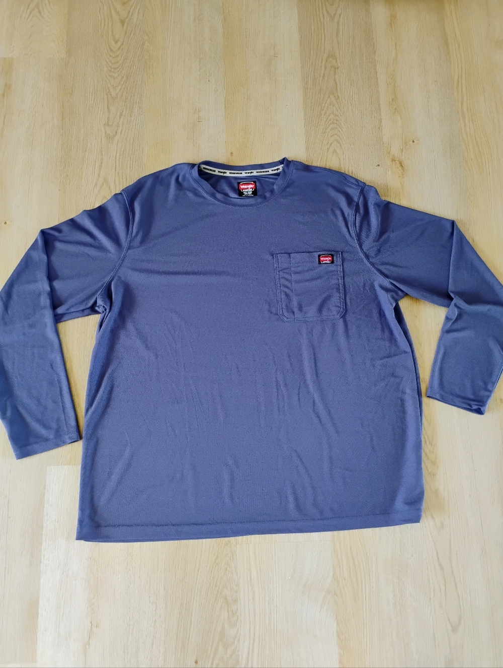 Wrangler Men’s Long Sleeve Pocket Tee in Slate Blue